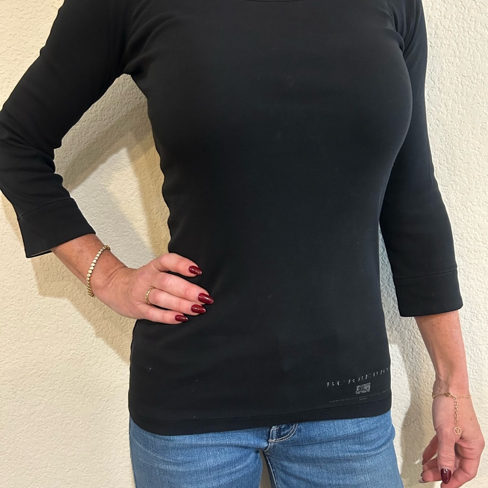 Burberry Elegant Black Long Sleeve Tee
